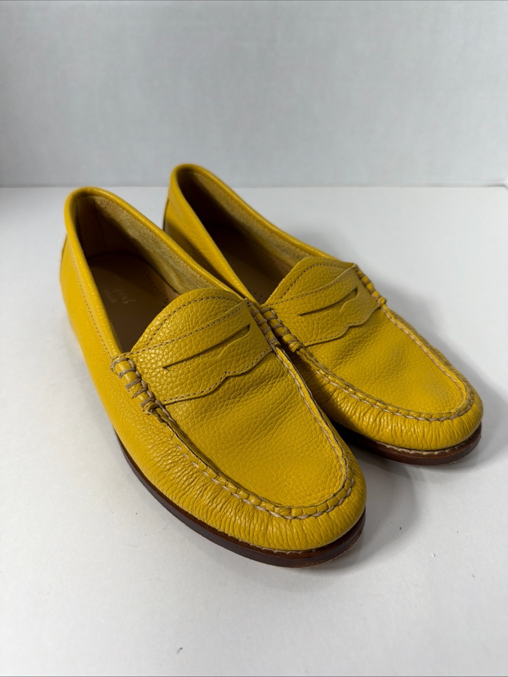 G. H. Bass & Co. WOMEN’S YELLOW WHITNEY PENNY LOAFERS Size 6 VGC RARE!